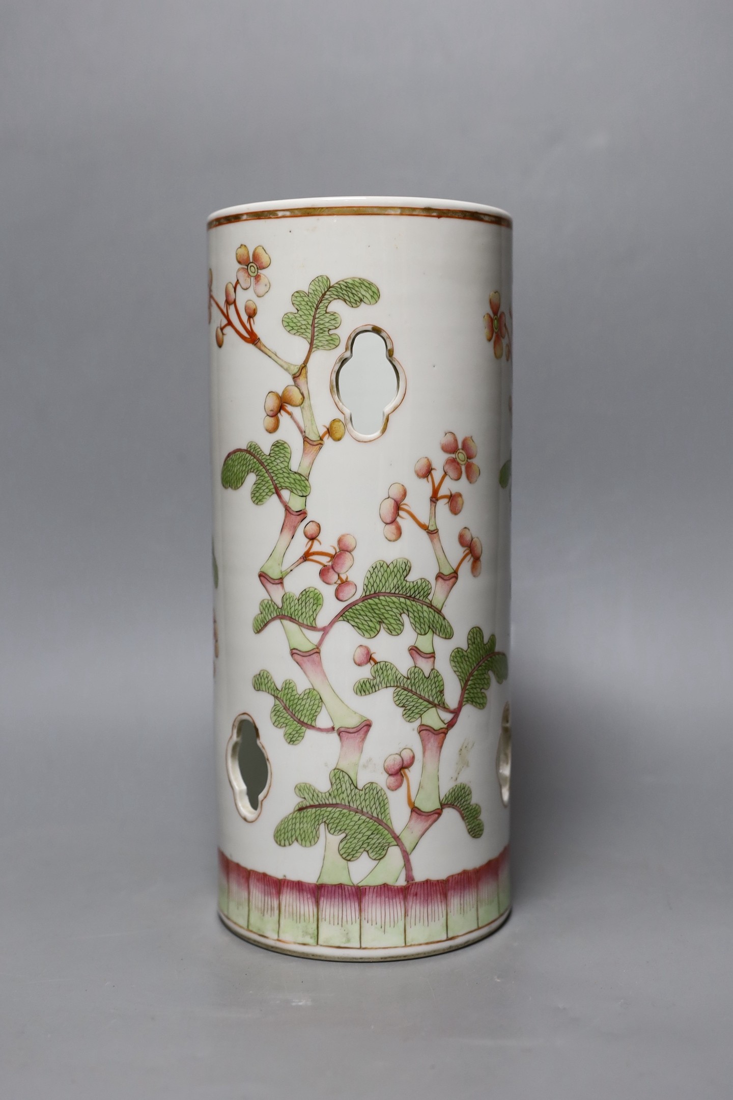 A Chinese famille rose hat stand, Republic period, 29cm